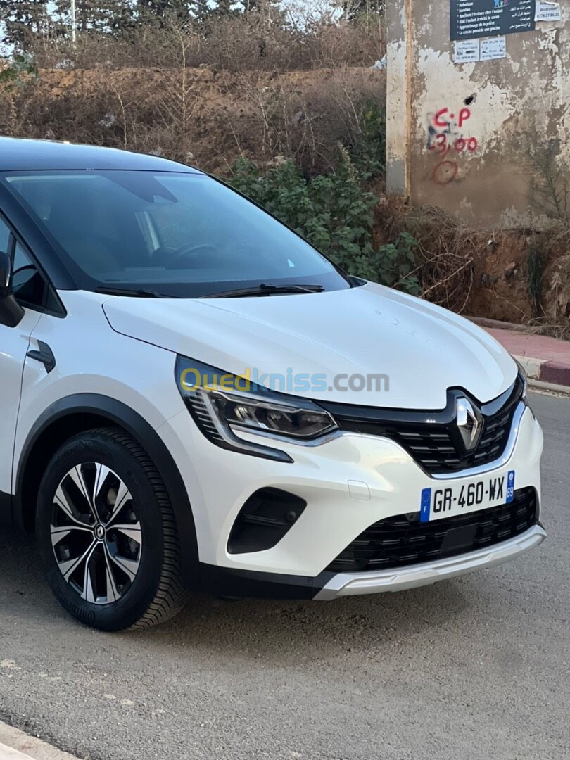 Renault Captur GPL blanc nacré 2023 Full options