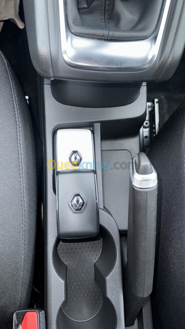 Renault Captur /clio 5 2023 Essence + gpl d’origine