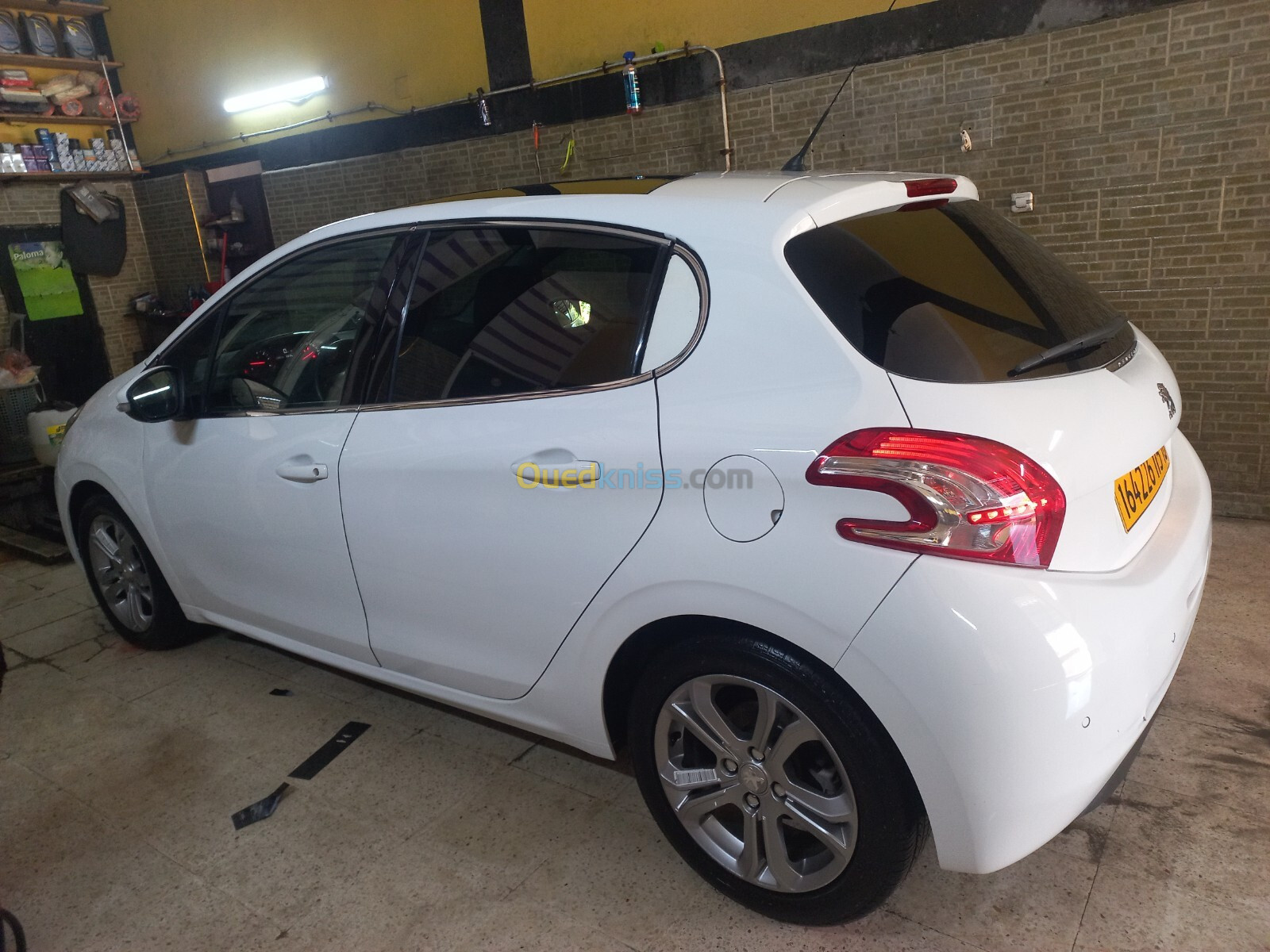 Peugeot 208 2015 Allure