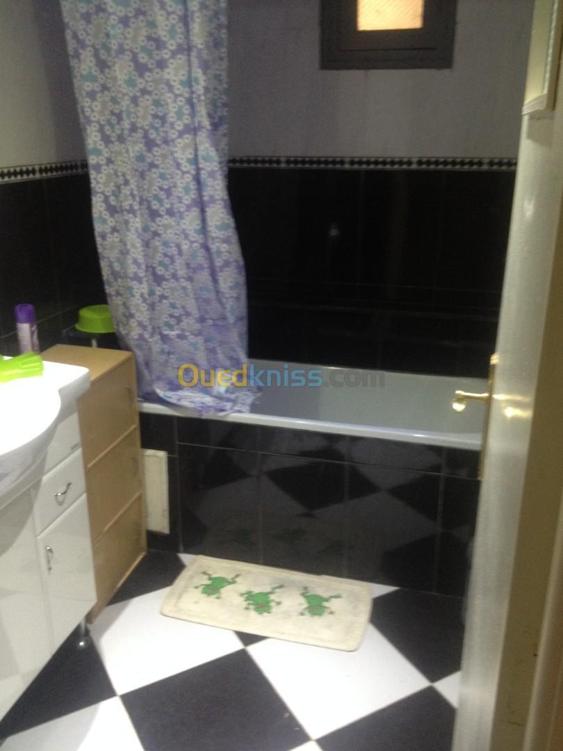 Location vacances Appartement F3 Alger Bab el oued