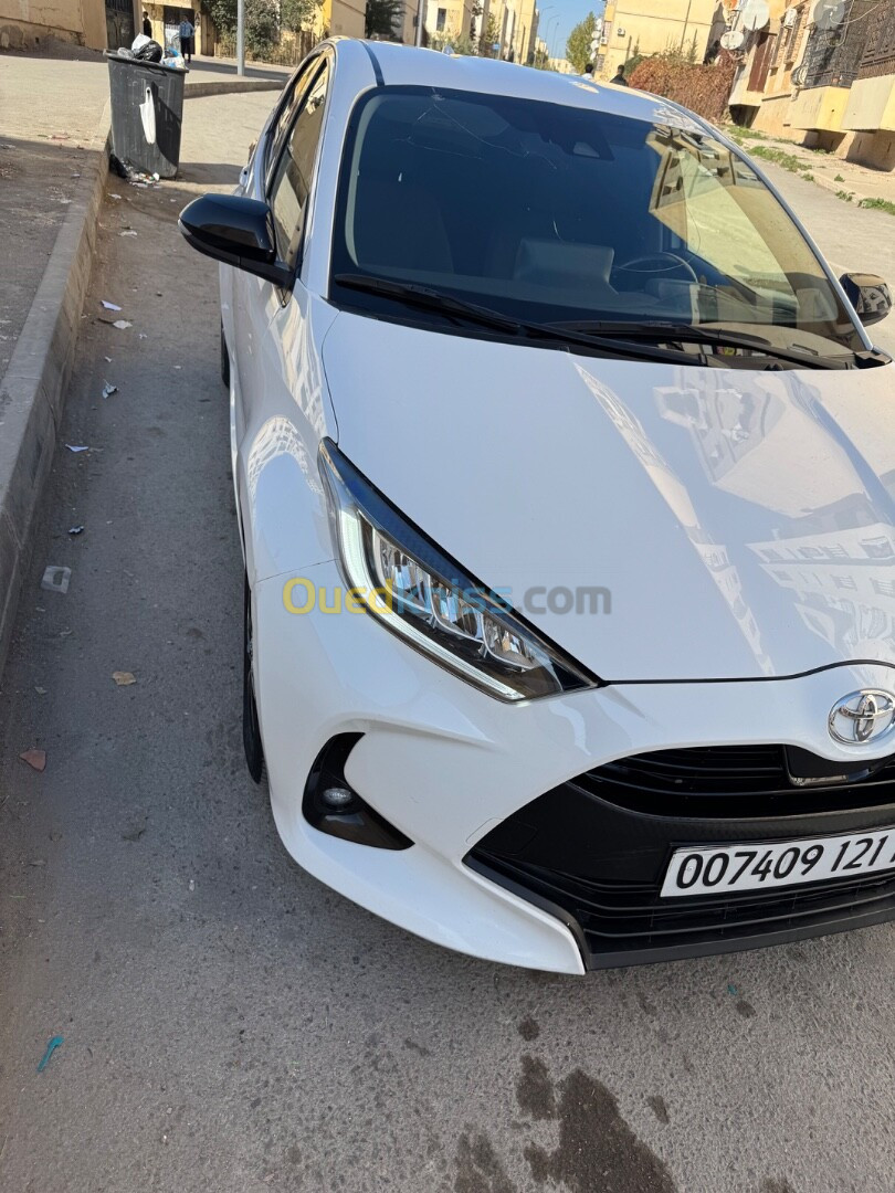 Toyota Yaris 2021 Lounge CVT