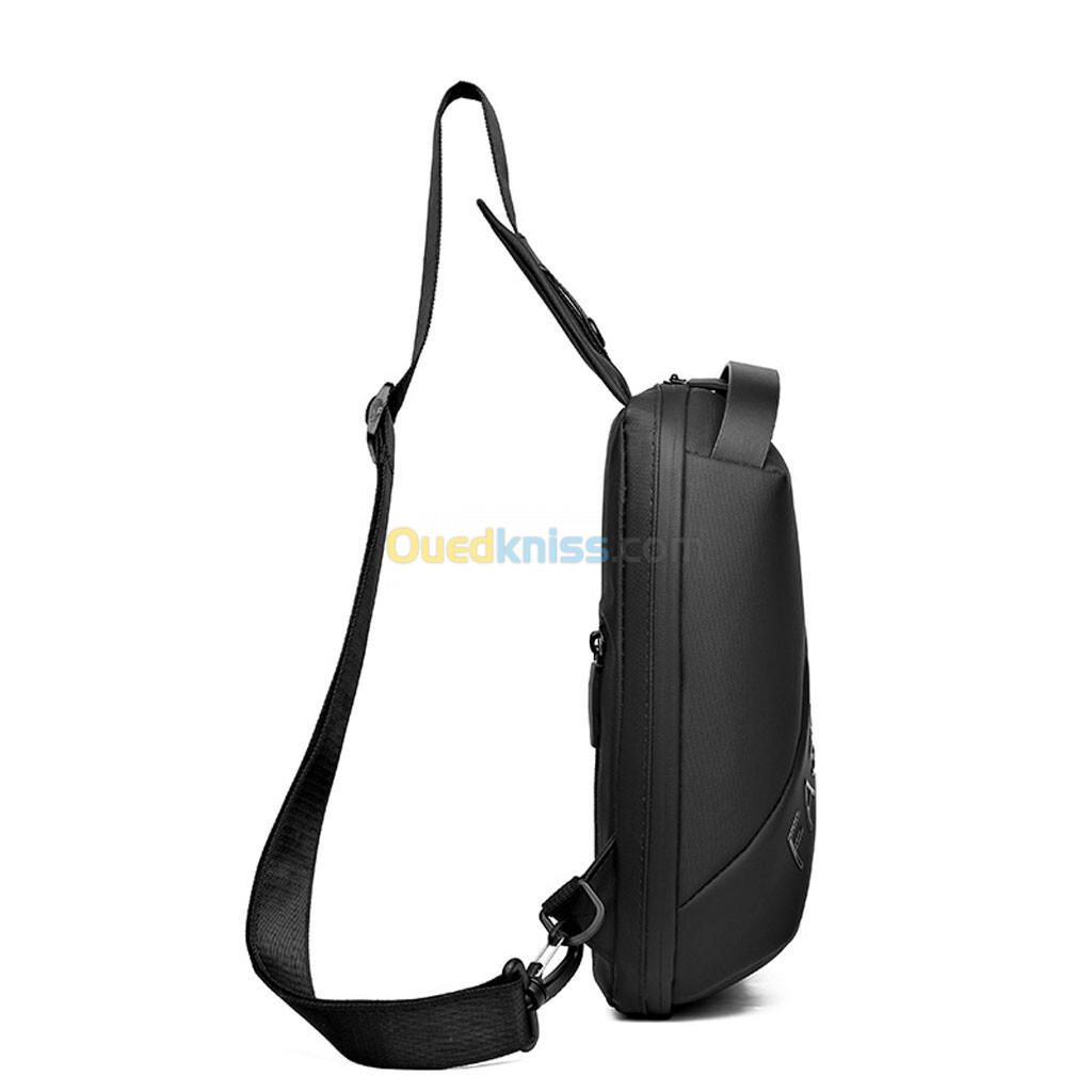 Fashion Black Sac de poitrine décontracté pour hommes avec bandoulière LX068 -