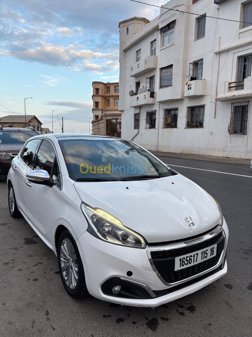 Peugeot 208 2015 Allure Facelift