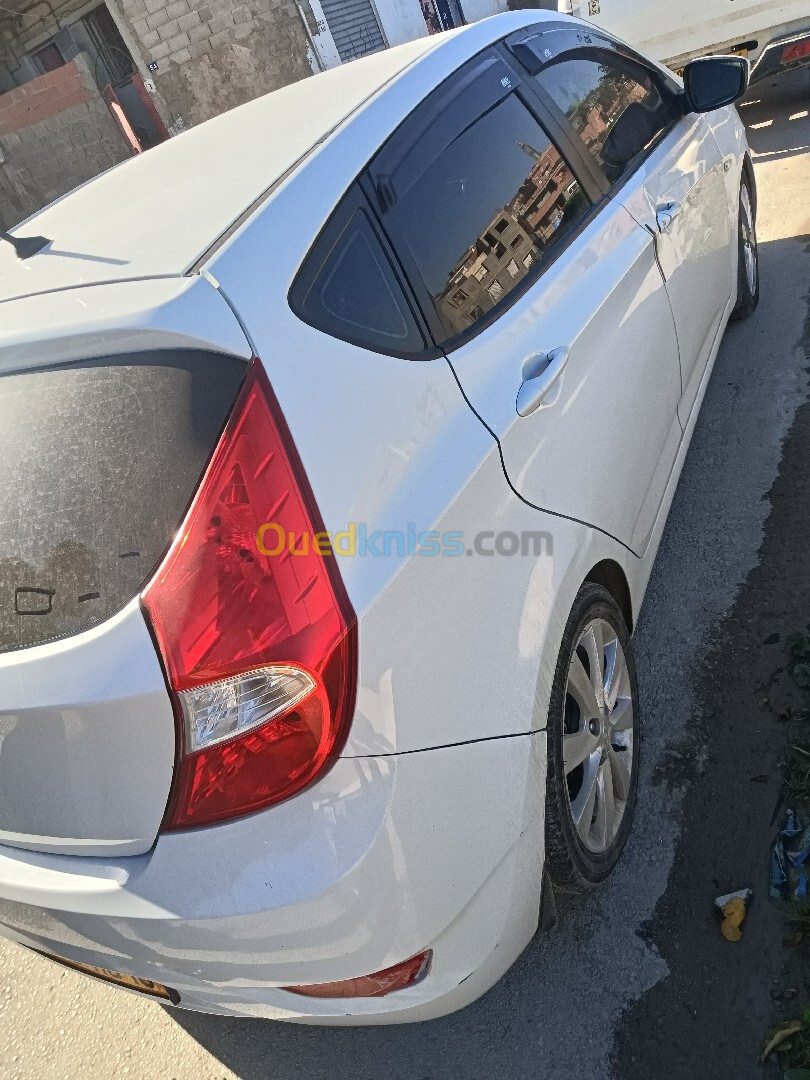 Hyundai Accent RB  4 portes 2018 Accent RB  4 portes