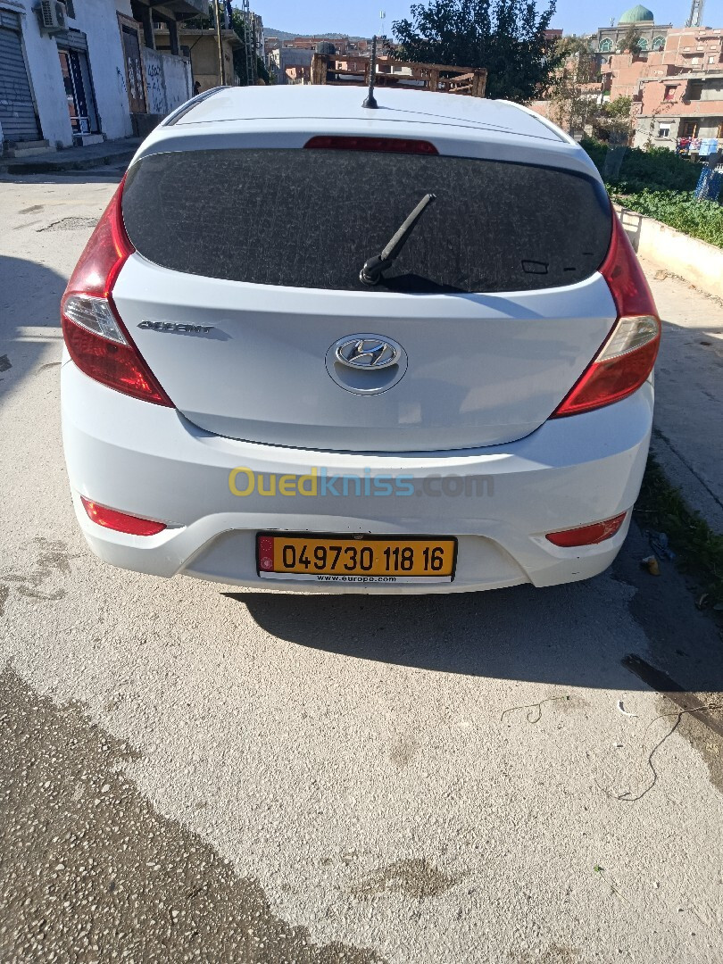 Hyundai Accent RB  4 portes 2018 Accent RB  4 portes