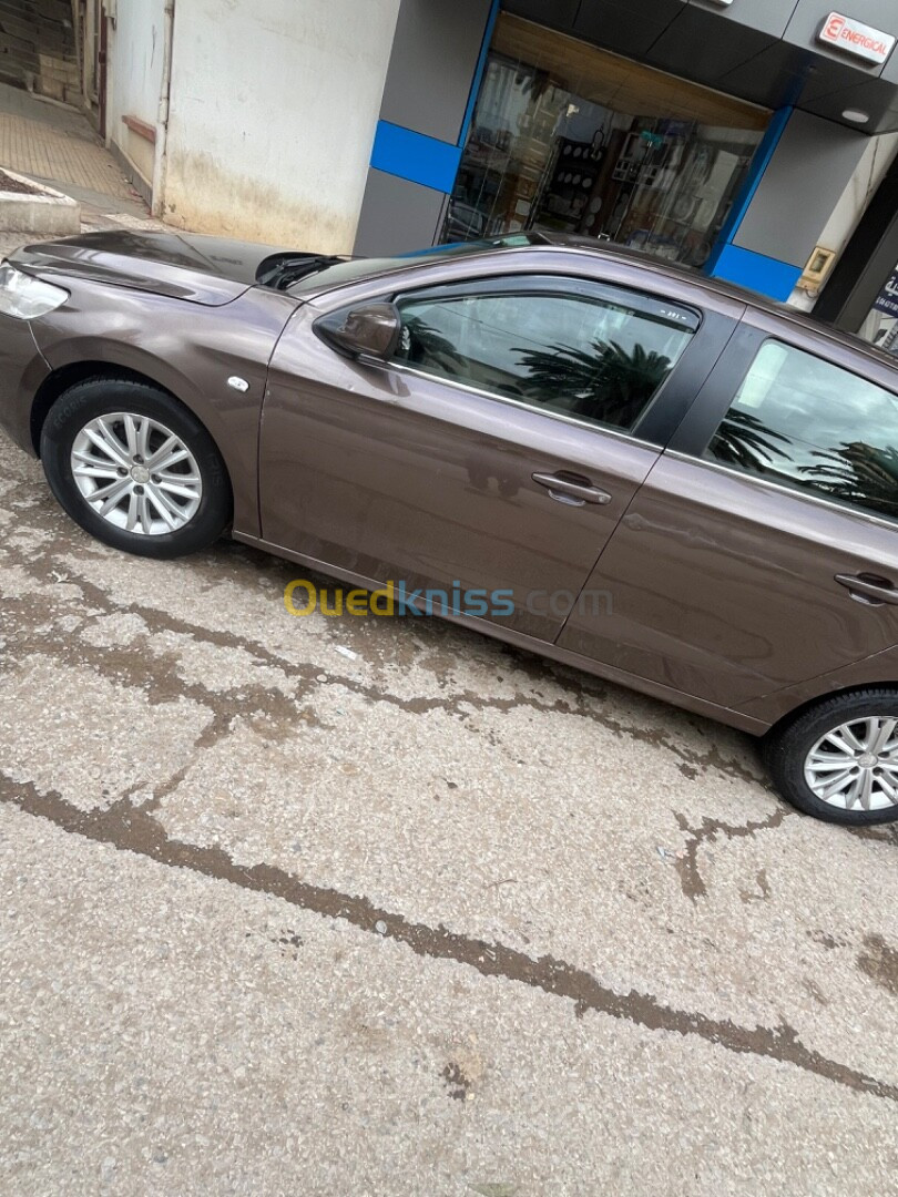 Peugeot 301 2013 Allure