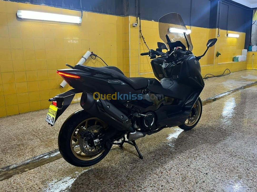 YAMAHA TMAX 562 2023