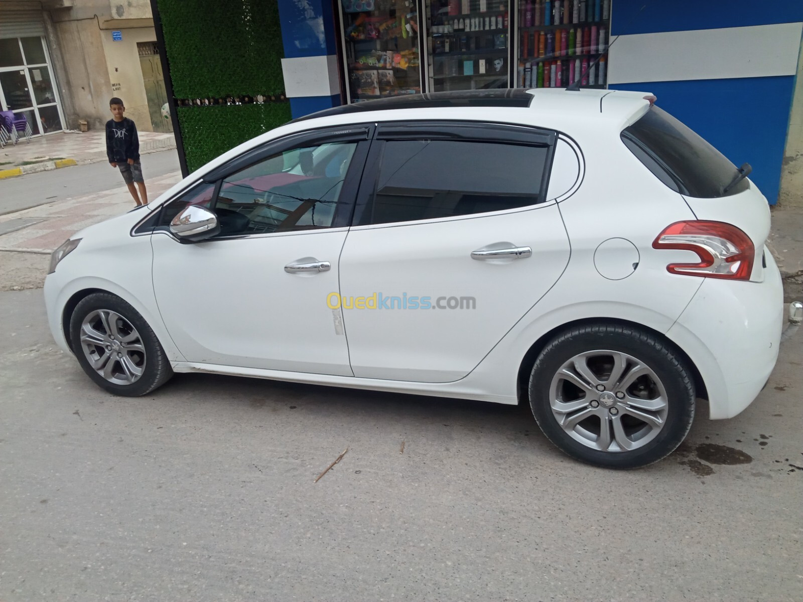 Peugeot 208 2015 Allure