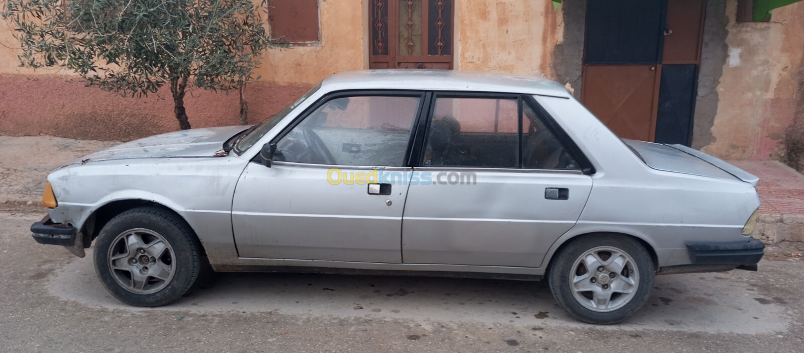 Peugeot 305 1987 305