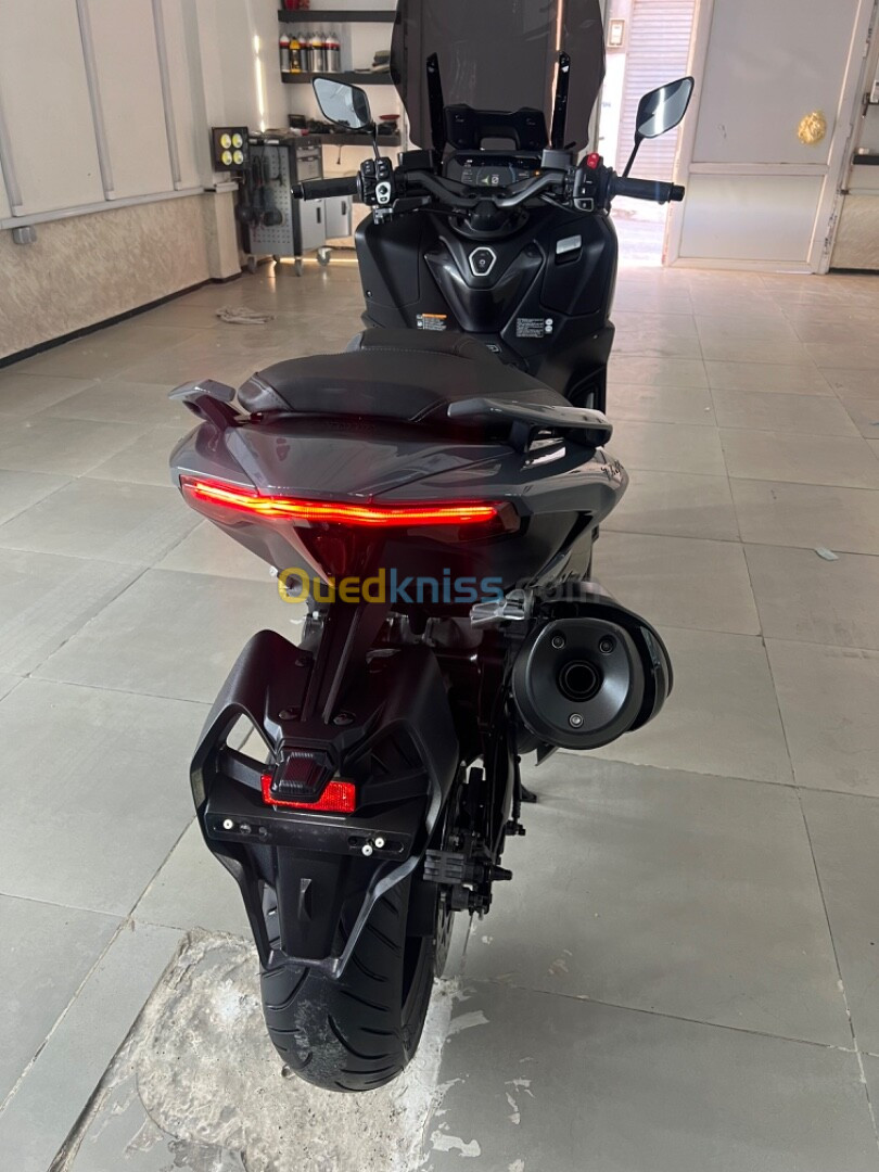 Yamaha Tmax 562 2021