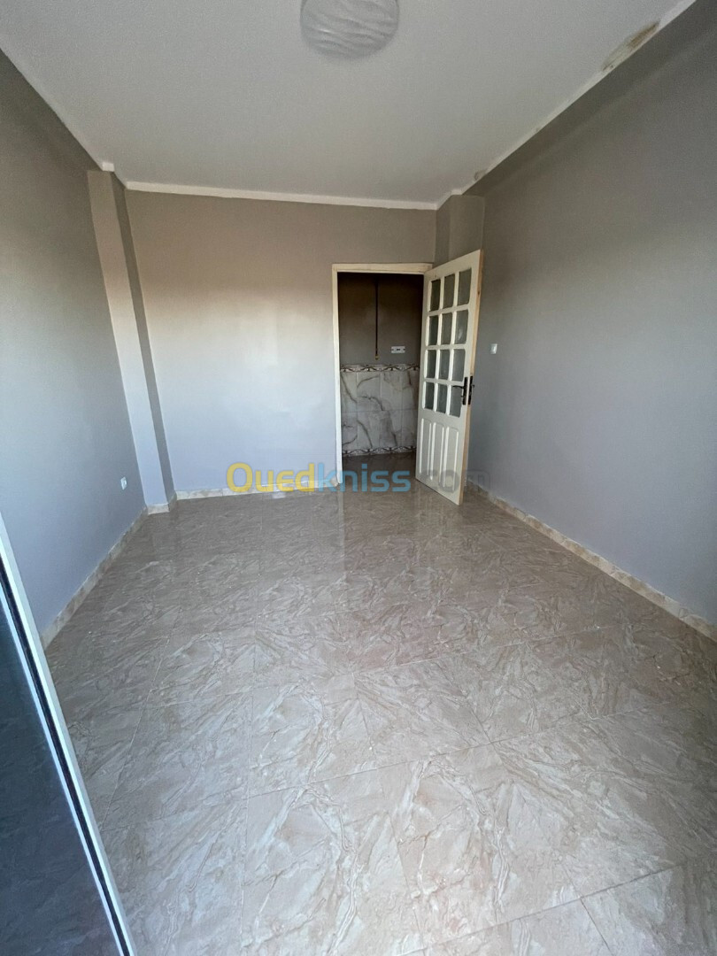 Location Appartement F2 Alger Les eucalyptus