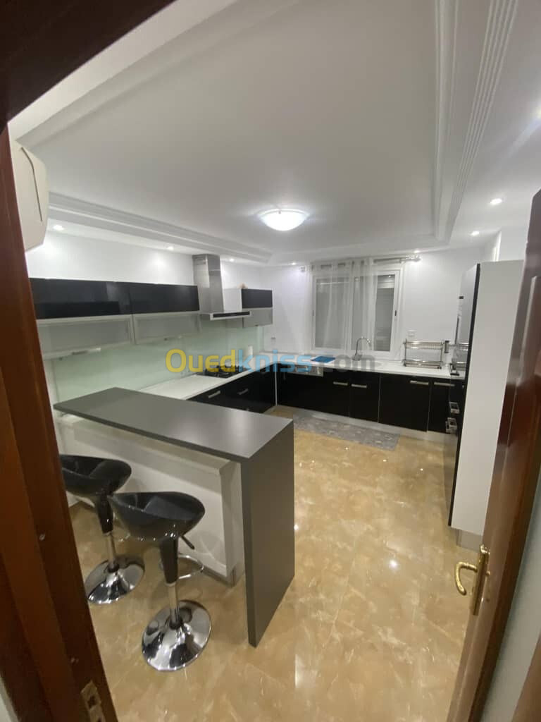 Location Appartement F4 Alger Hydra