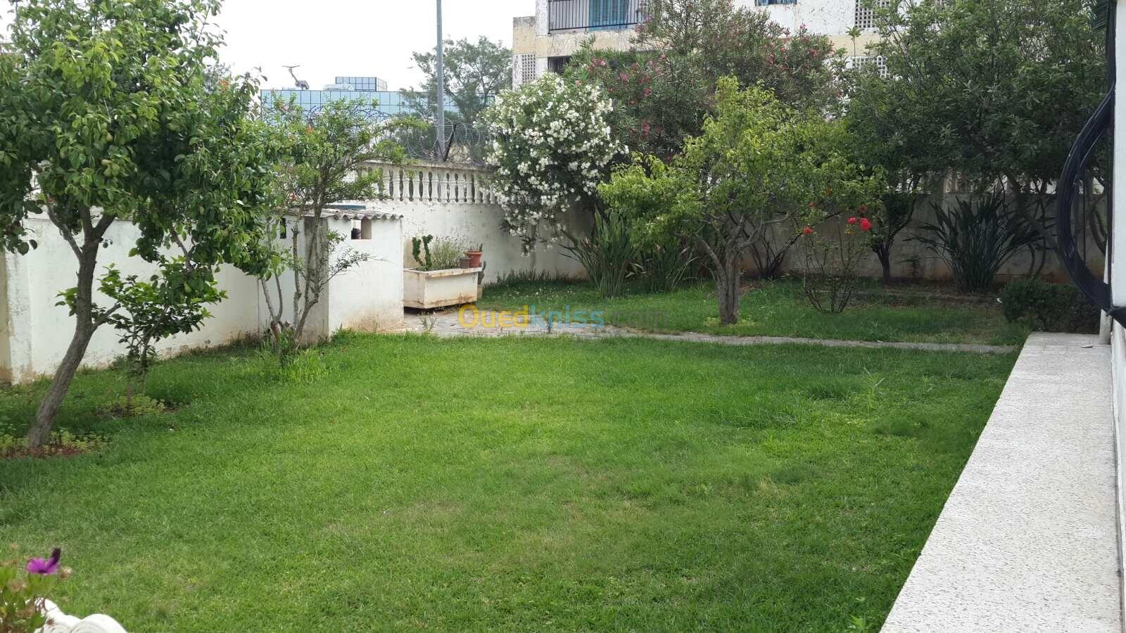 Location Niveau De Villa F4 Alger Hydra