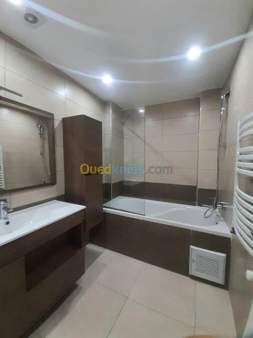 Location Appartement F4 Alger Hydra