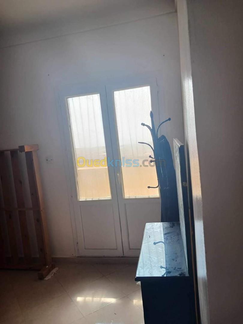 Location vacances Appartement F4 Mostaganem Mostaganem