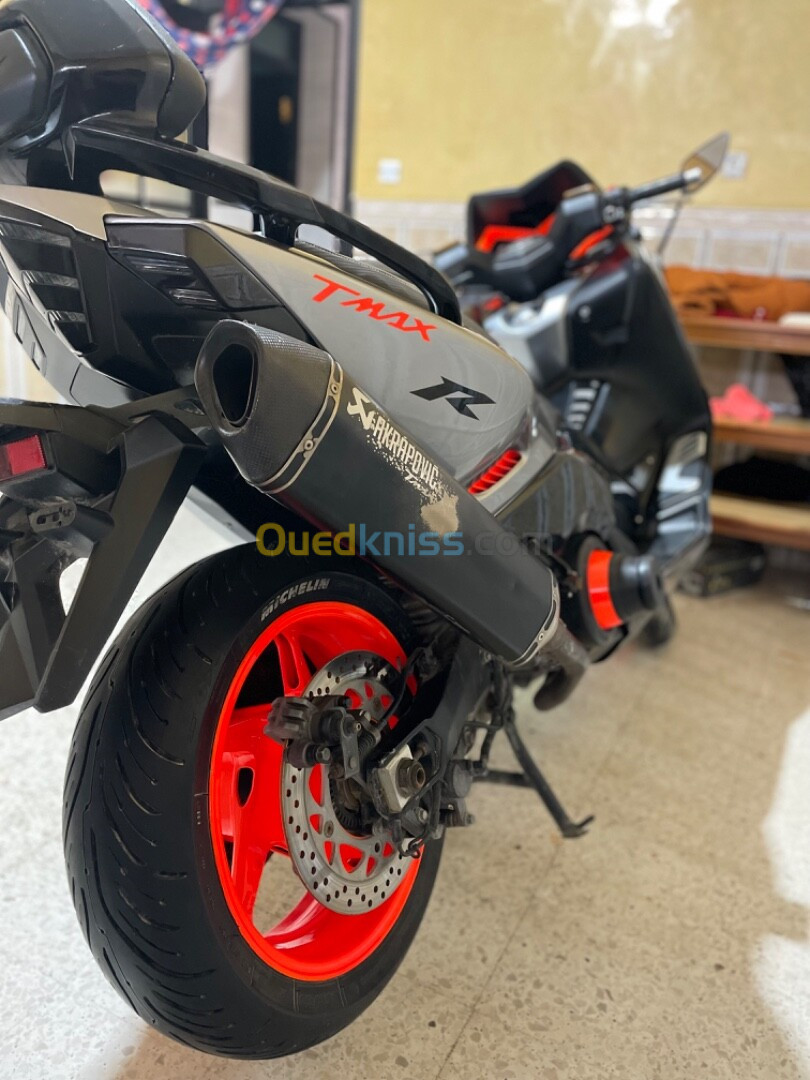 Tmax iron2 Yamaha 2015