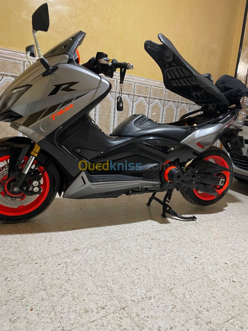 Tmax iron2 Yamaha 2015