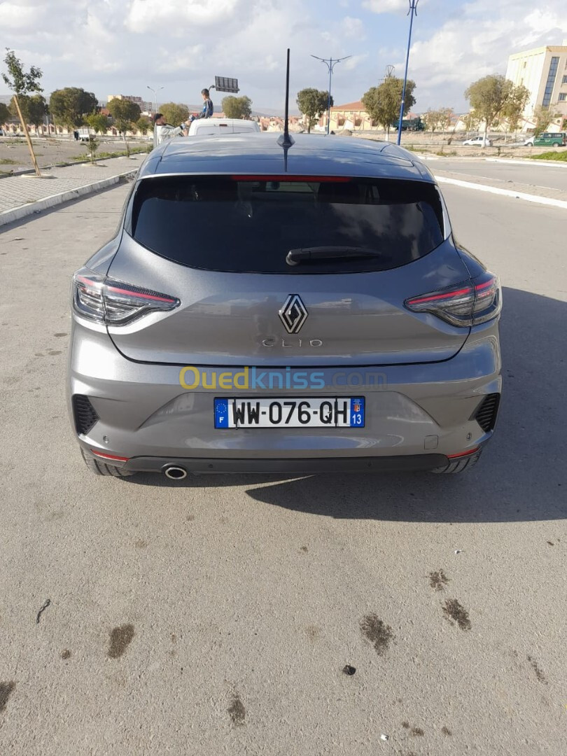 Renault Clio 2024 5