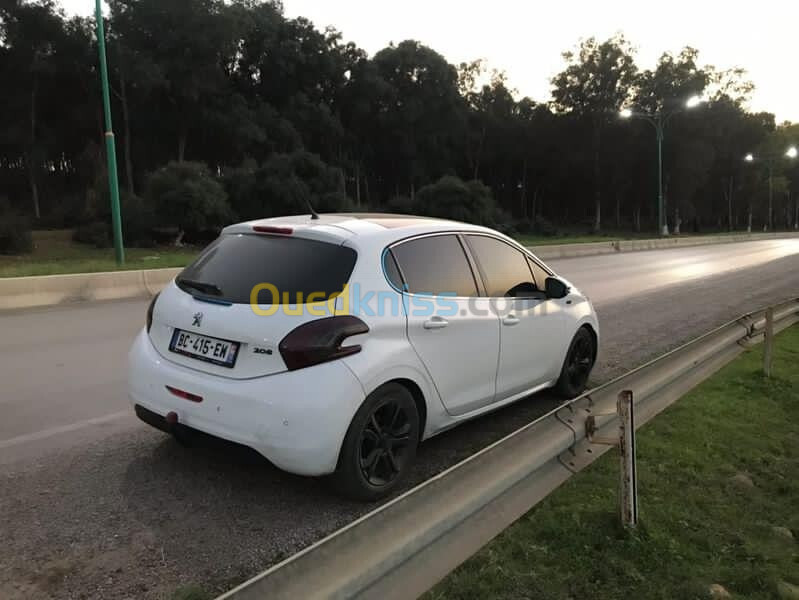 Peugeot 208 2014 Allure