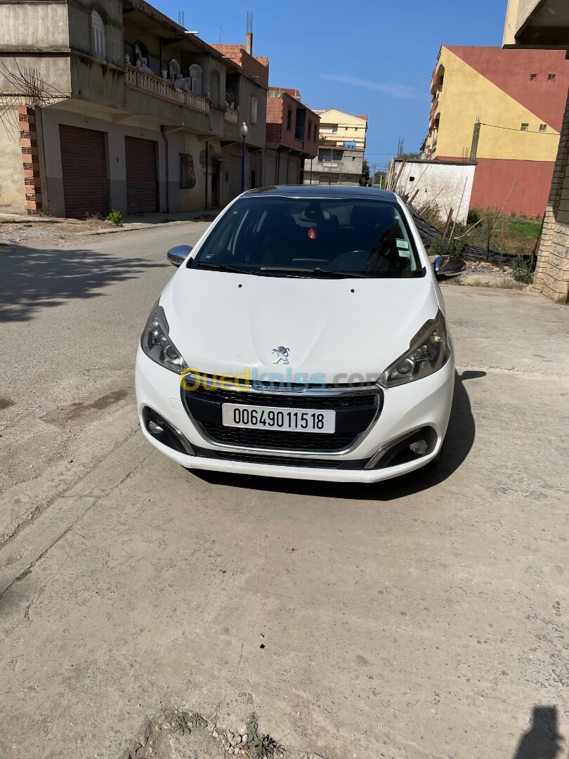 Peugeot 208 2015 Allure Facelift