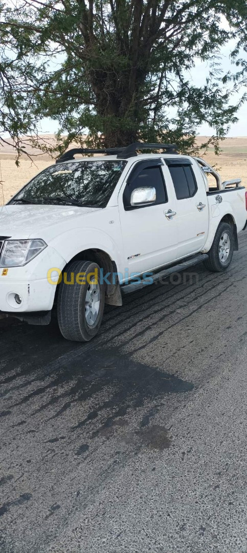 Nissan navara 4/4 2012 Nissan