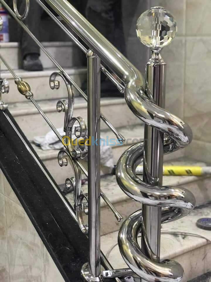 Rampe d'escalier en inox garde-corps en verre cabine de douche