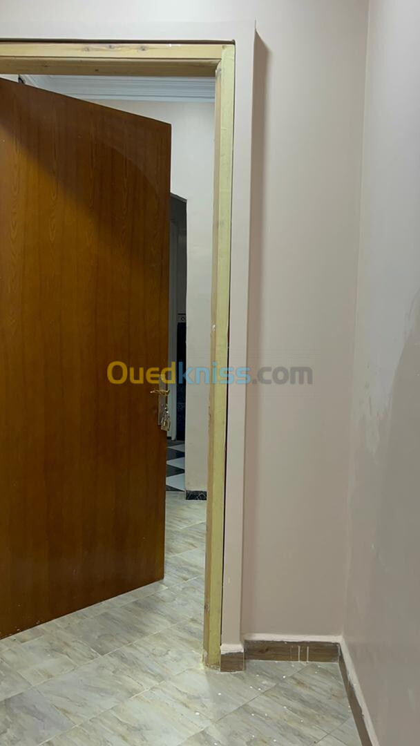 Location Appartement F5 Biskra Biskra