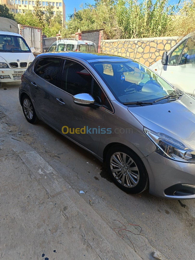 Peugeot 208 2019 