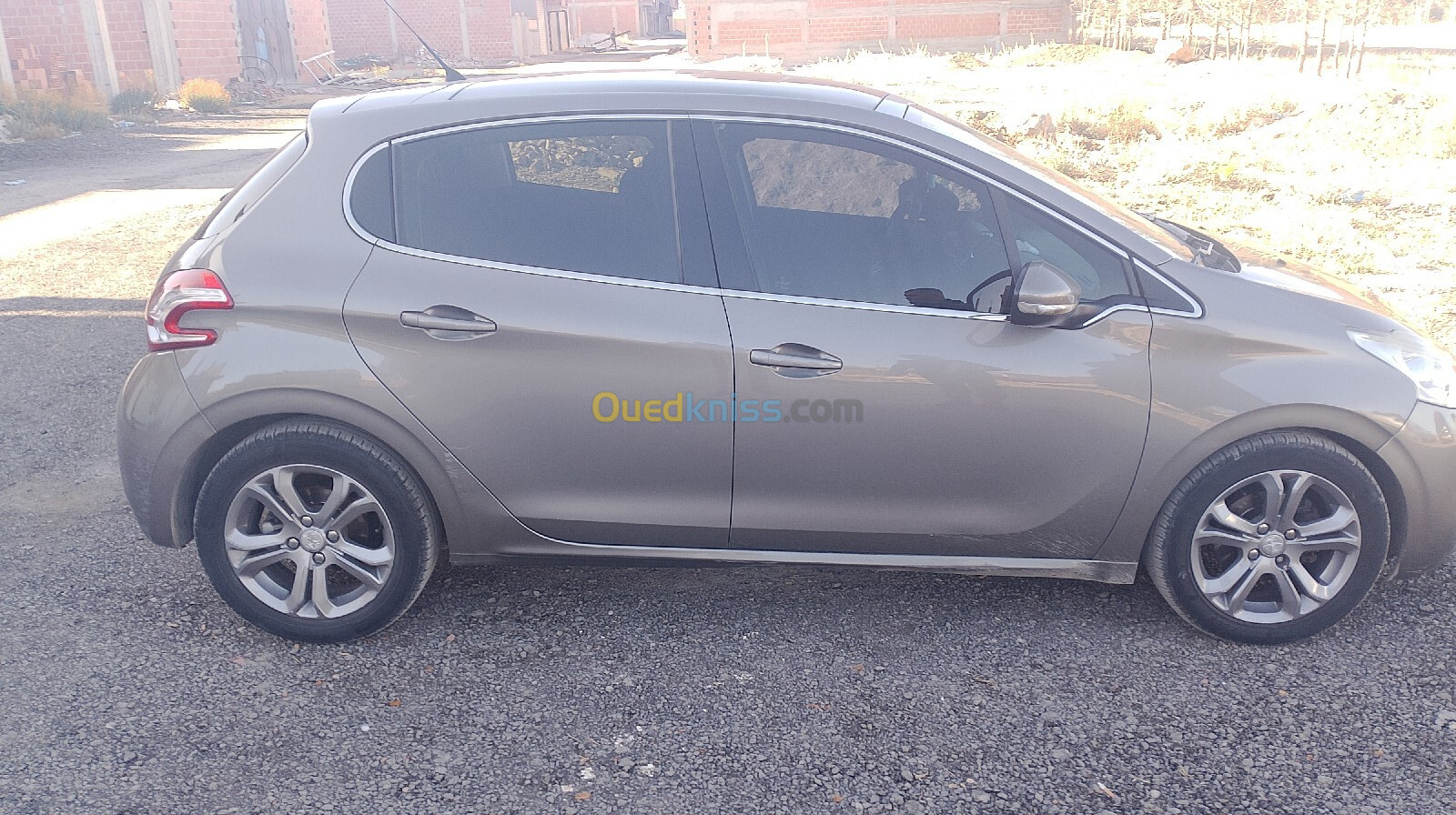 Peugeot 208 2014 Allure