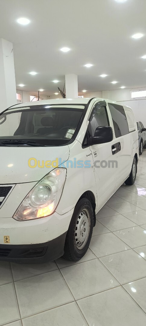 Hyundai H1 2012 Tolé