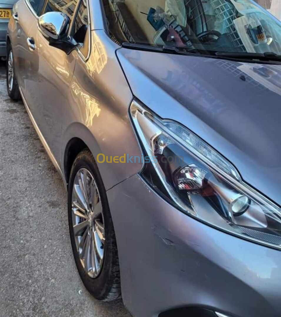 Peugeot 208 2019 Allure