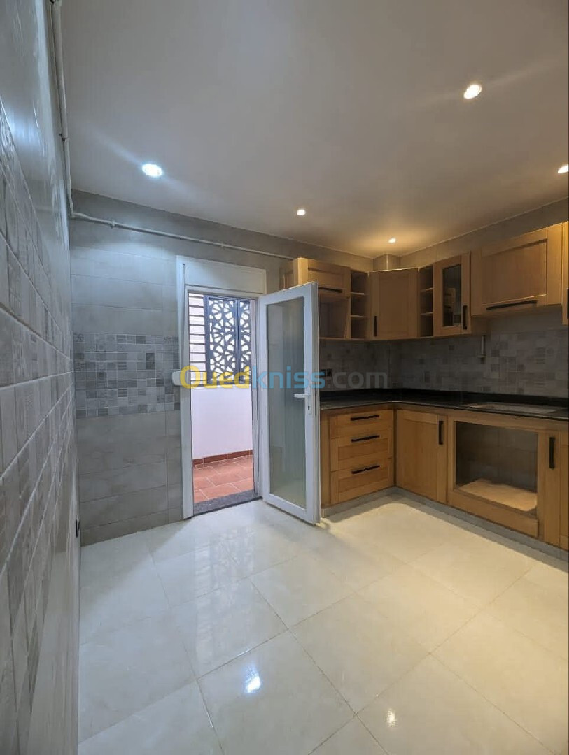 Vente Appartement F3 Alger Bordj el kiffan