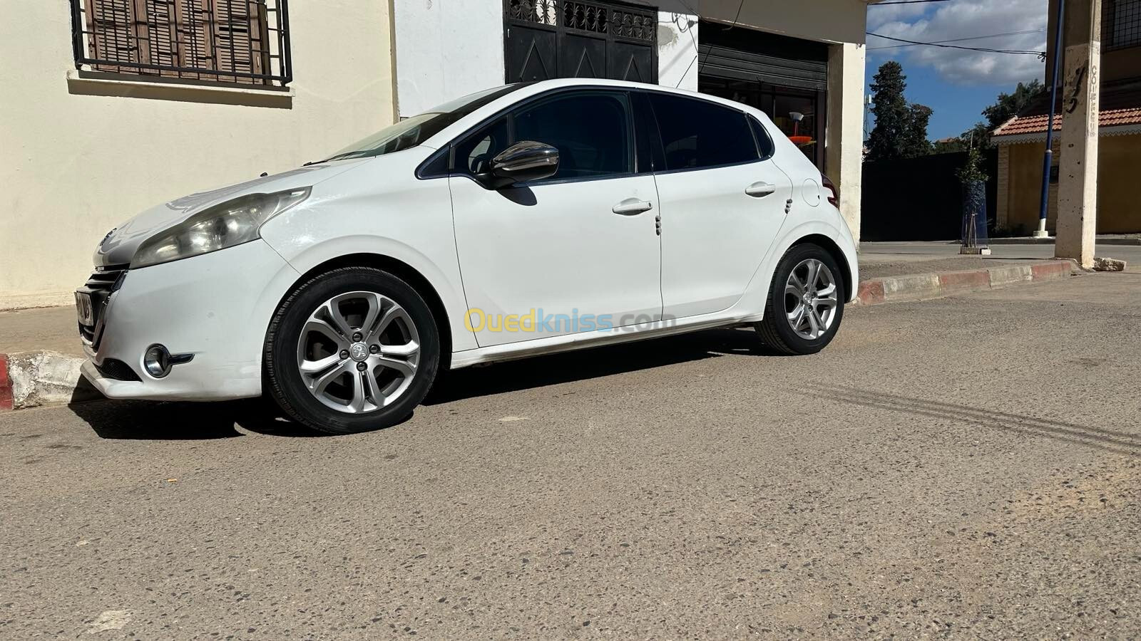 Peugeot 208 2015 Allure