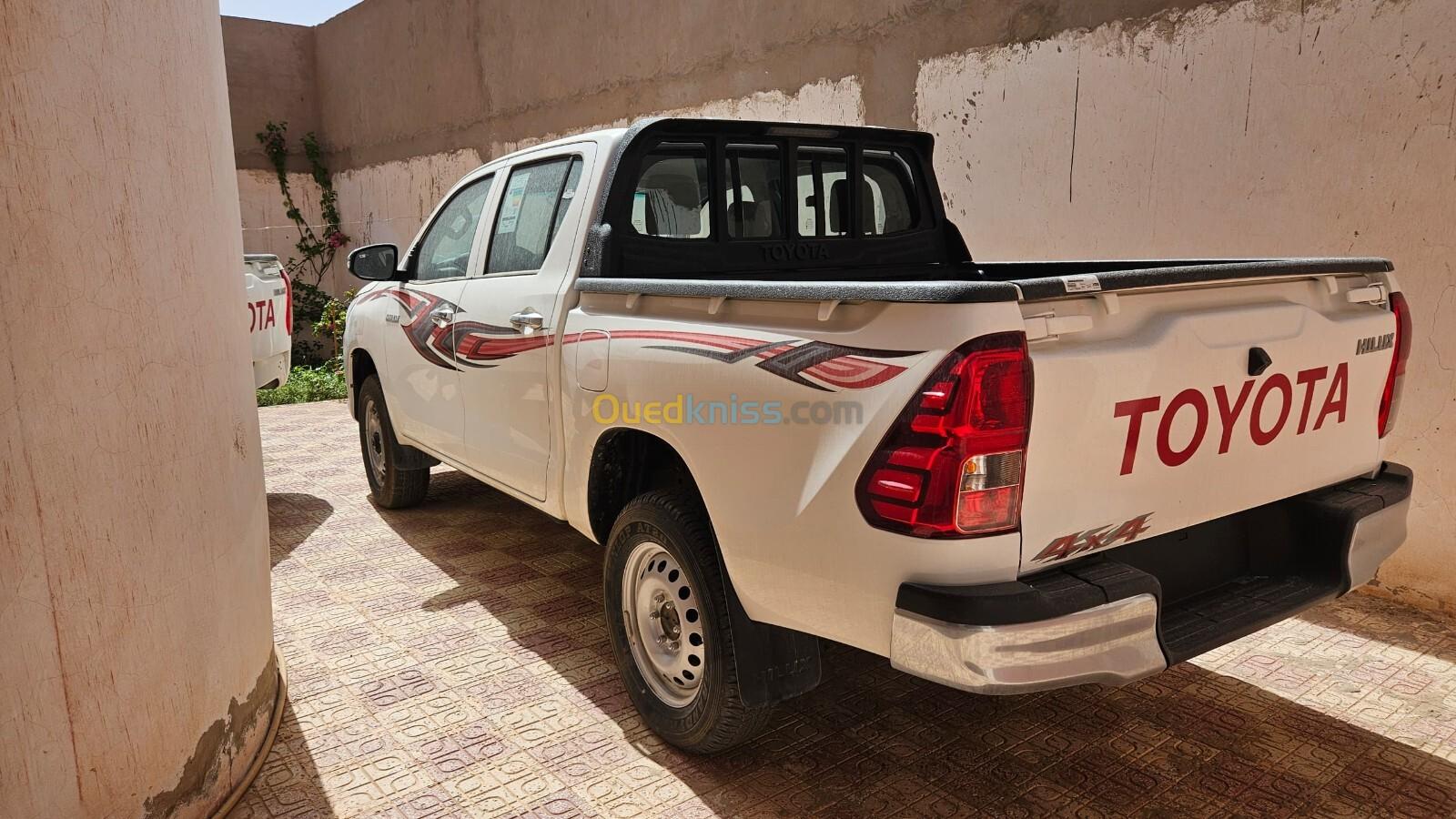 Toyota Hilux 2024 4*4