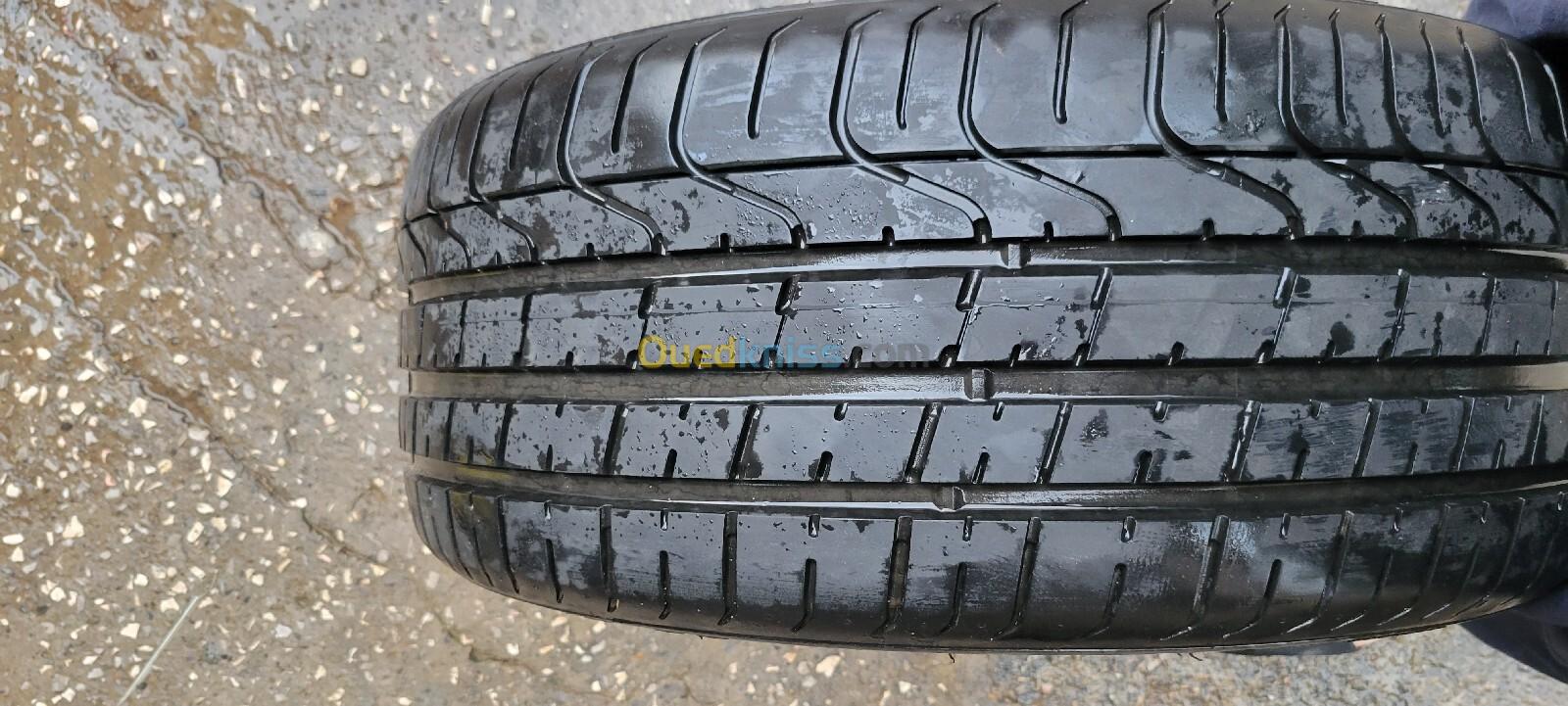 Quatre Pneus PIRELLI P ZERO 20 Pouces 255/35 R20 97Y