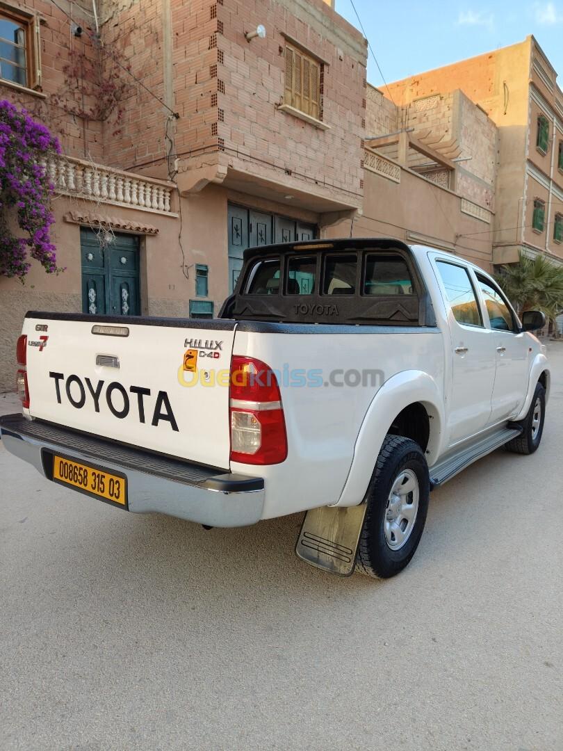 Toyota Hilux 2015 