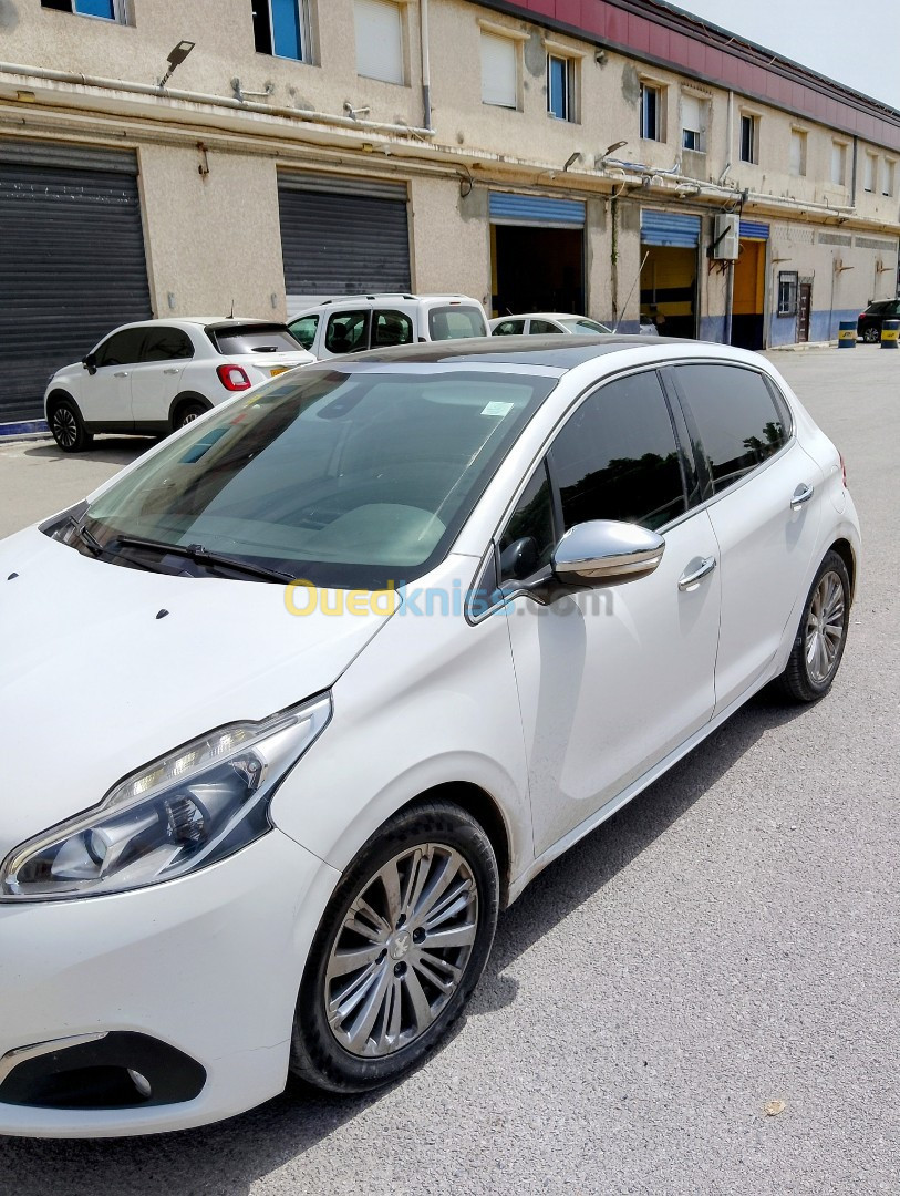 Peugeot 208 2019 