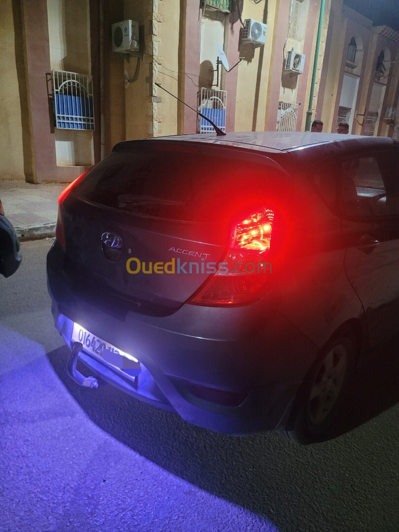 Hyundai Accent RB  4 portes 2012 Préstige