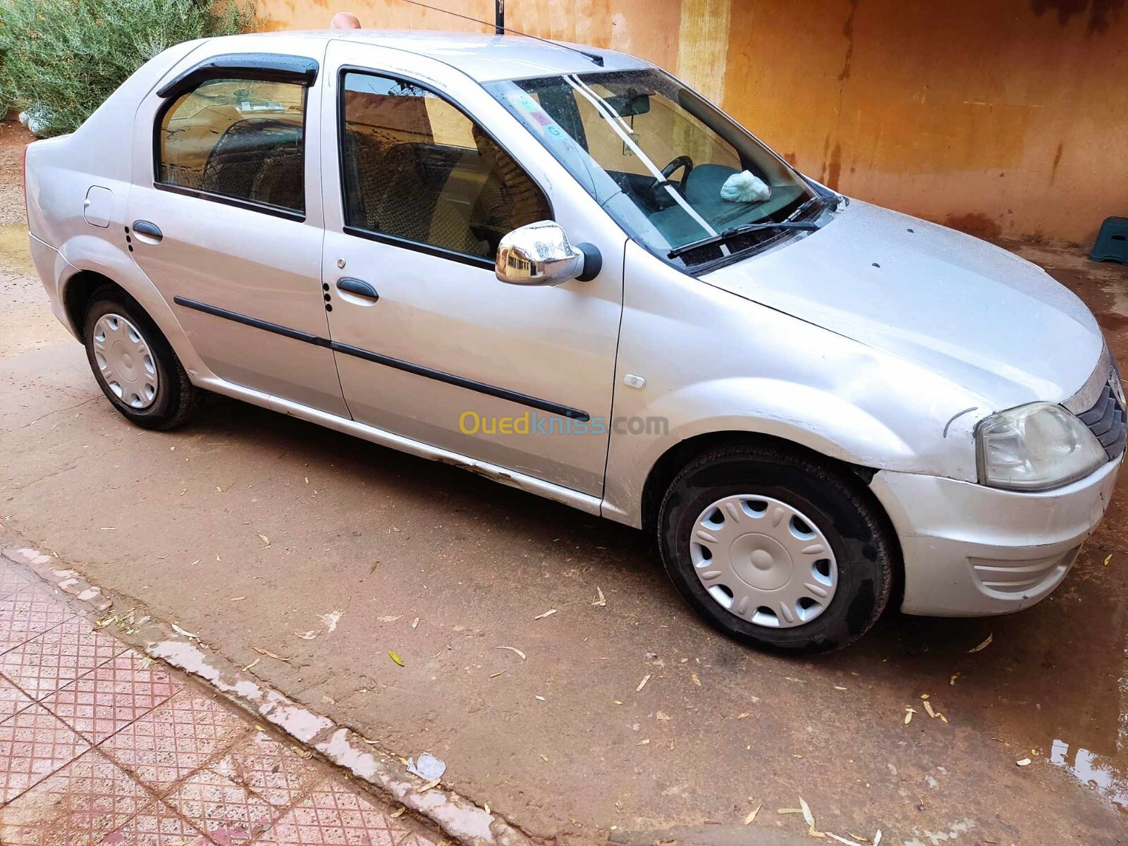 Dacia Logan 2011 