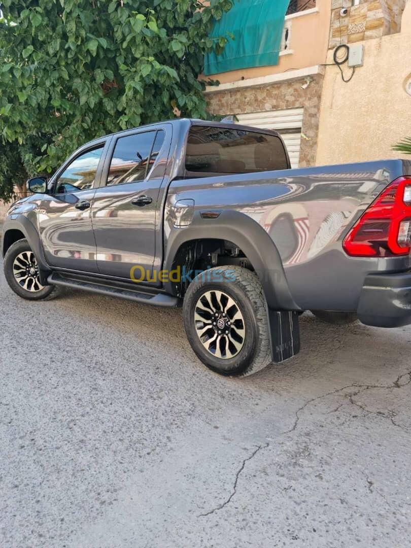 Toyota Hilux 2024 GR