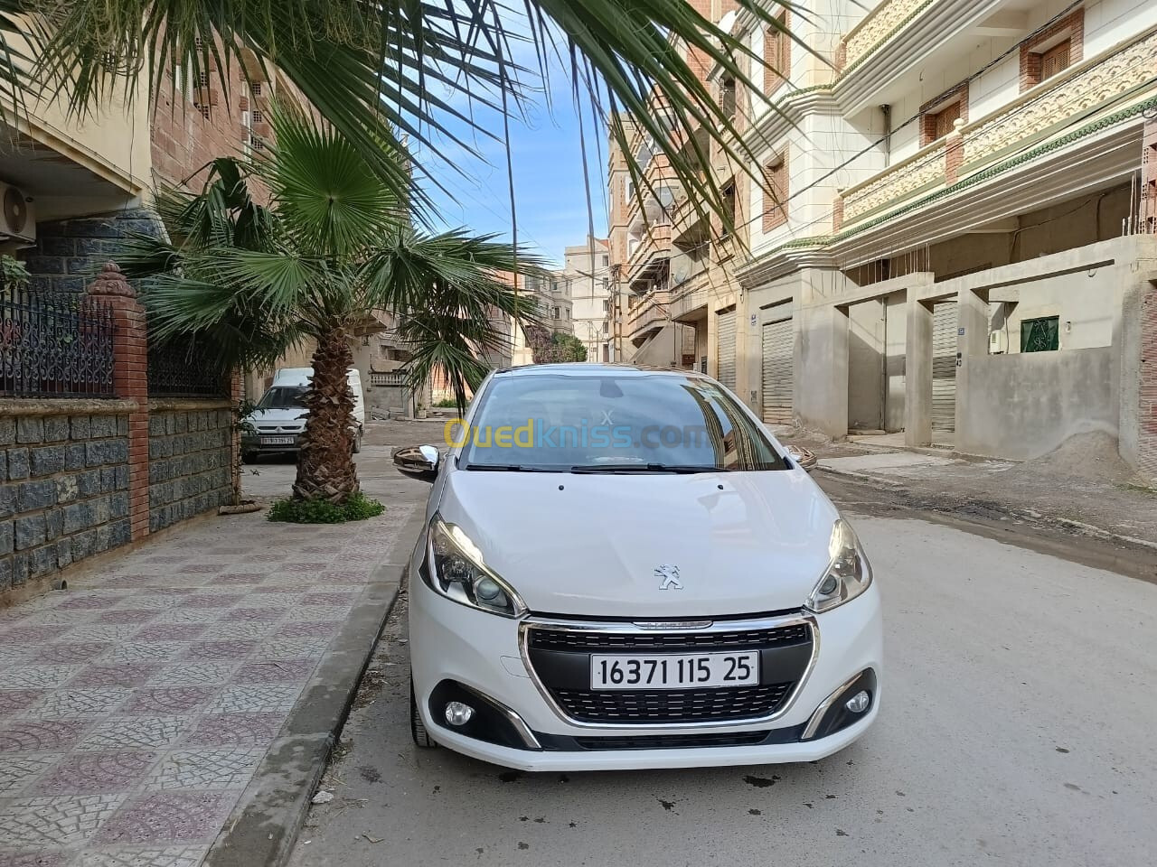 Peugeot 208 2015 Allure Facelift