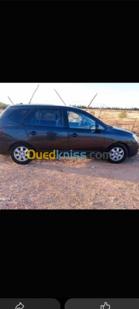 Kia Carens 2008 .