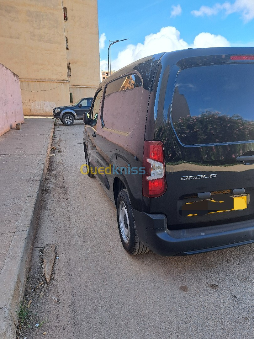 Fiat Doblo 2024 Italie