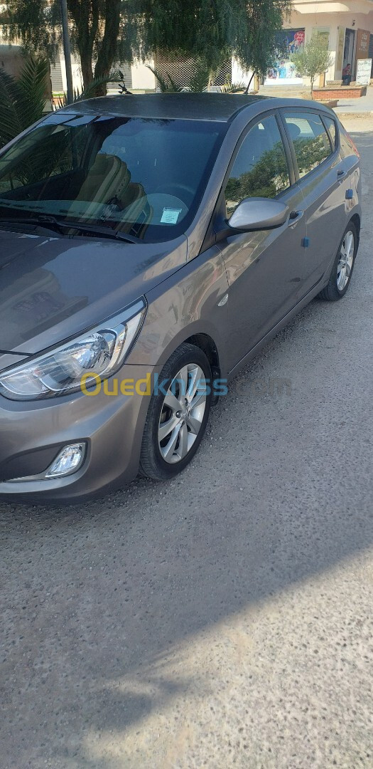 Hyundai Accent RB  4 portes 2018 Accent RB  4 portes