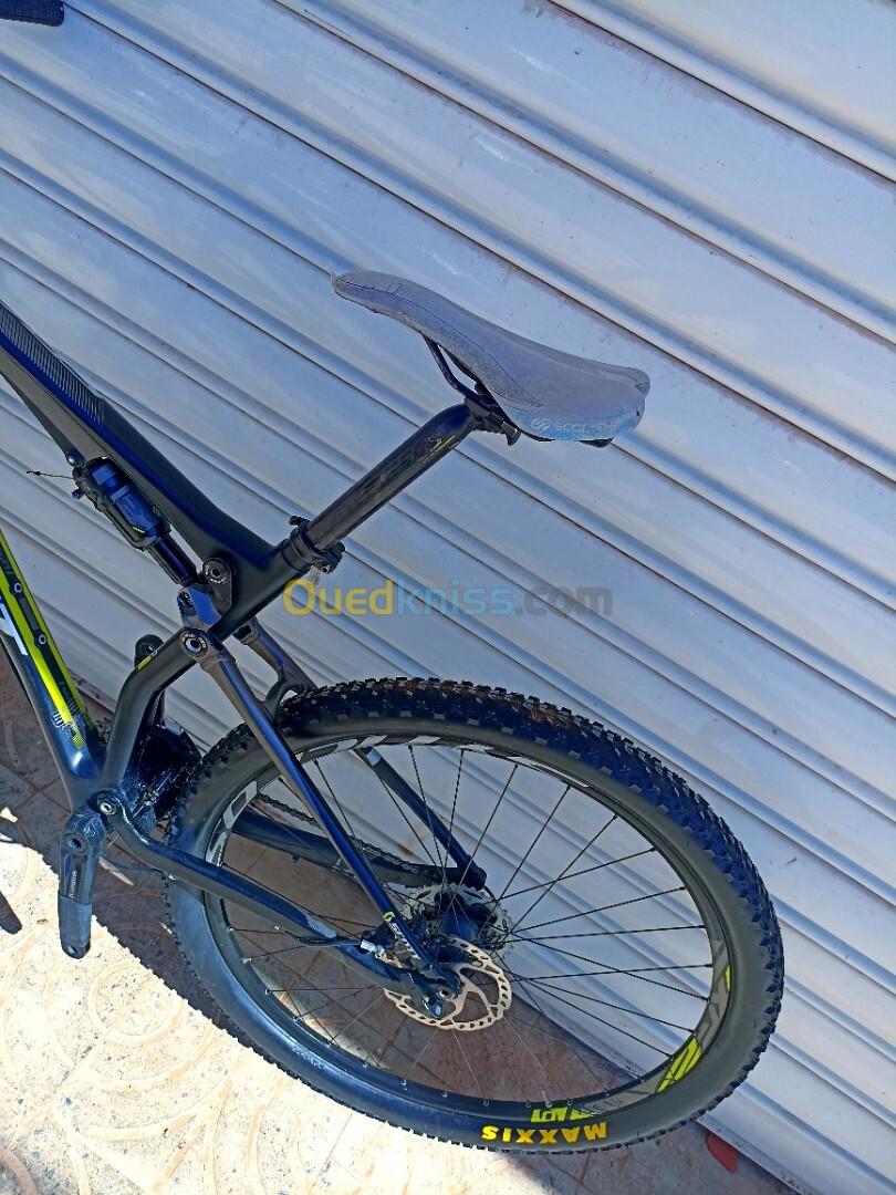 VTT Scott spark 920 carbone 29 pouces double suspension 