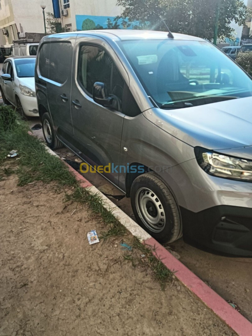 Fiat Doblo 2024 Dz