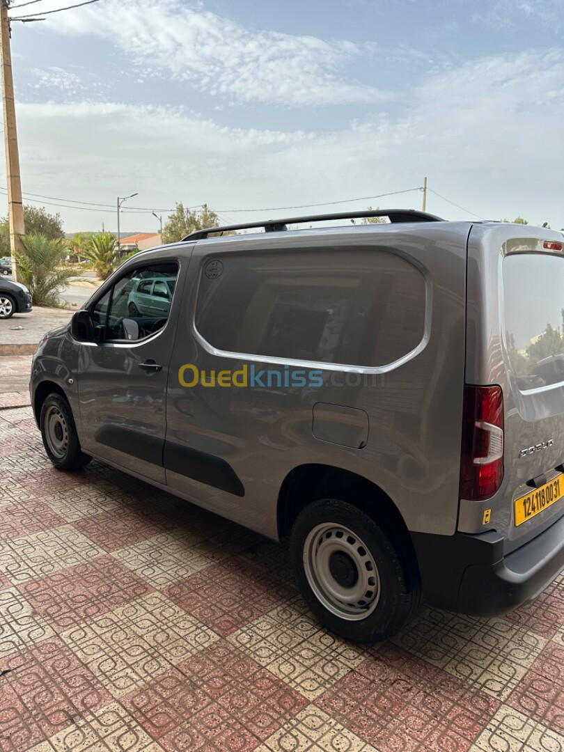 Fiat Doblo 2024 Dz