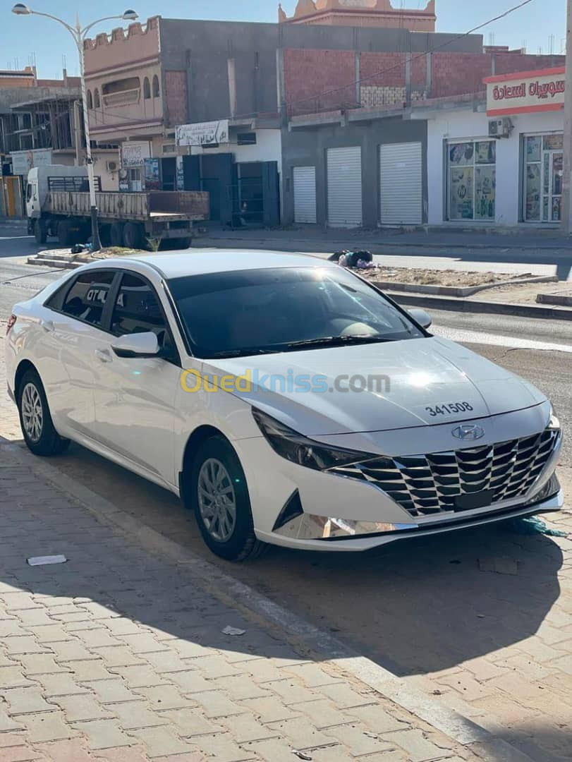 Hyundai Elantra 2023 1.6