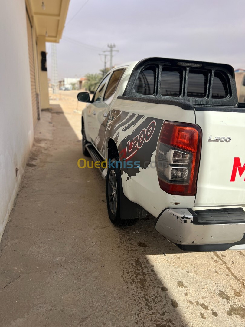 Mitsubishi L200 2022 Doube cabine Evolution