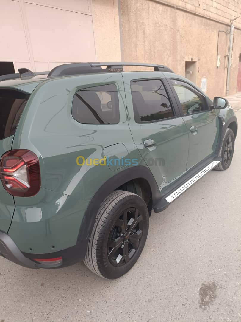 Dacia 𝐃𝐮𝐬𝐭𝐞𝐫 2023 𝐆𝐨𝐥𝐝